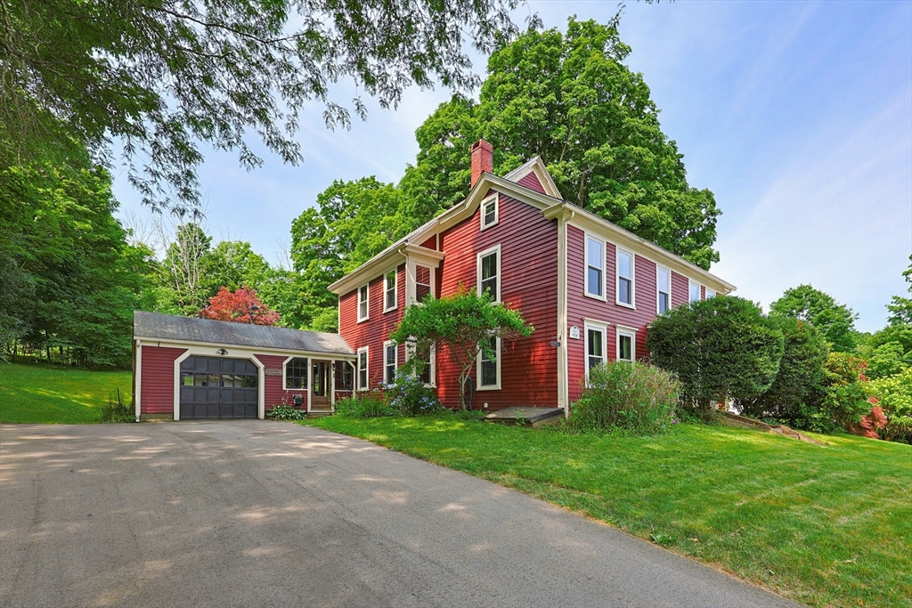 19 KING ST in Groveland