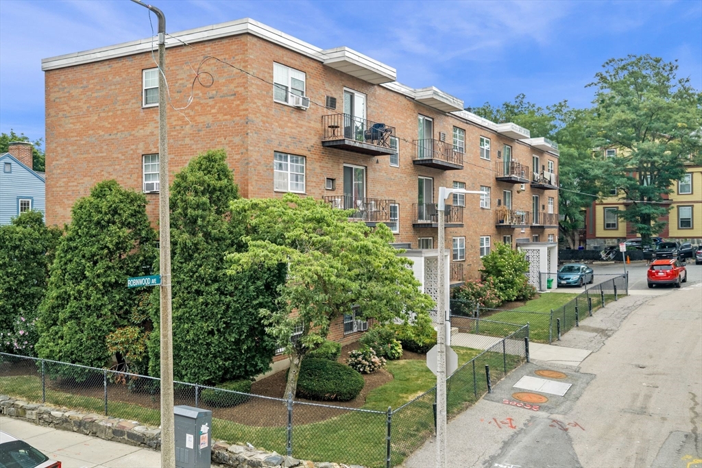4 Robinwood Avenue #6 in Jamaica Plain