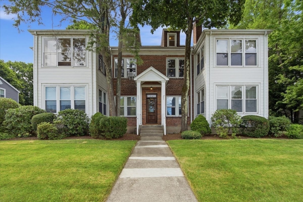 314 Newtonville Avenue #4 in Newtonville