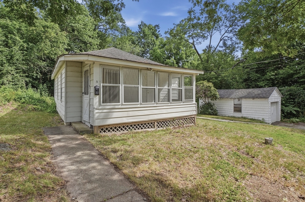 5 Wildwood Road in Millbury