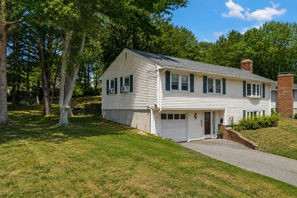 165 King Philip St in South Weymouth