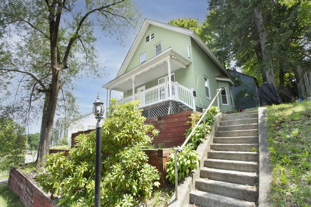 7 Clarence St in Worcester