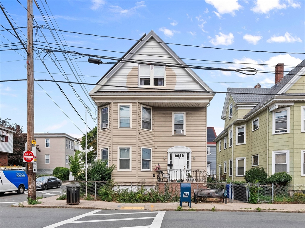72 Sagamore Ave in Chelsea