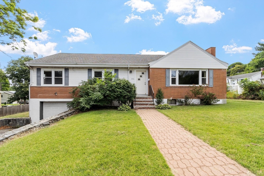 370 Albion St in Wakefield