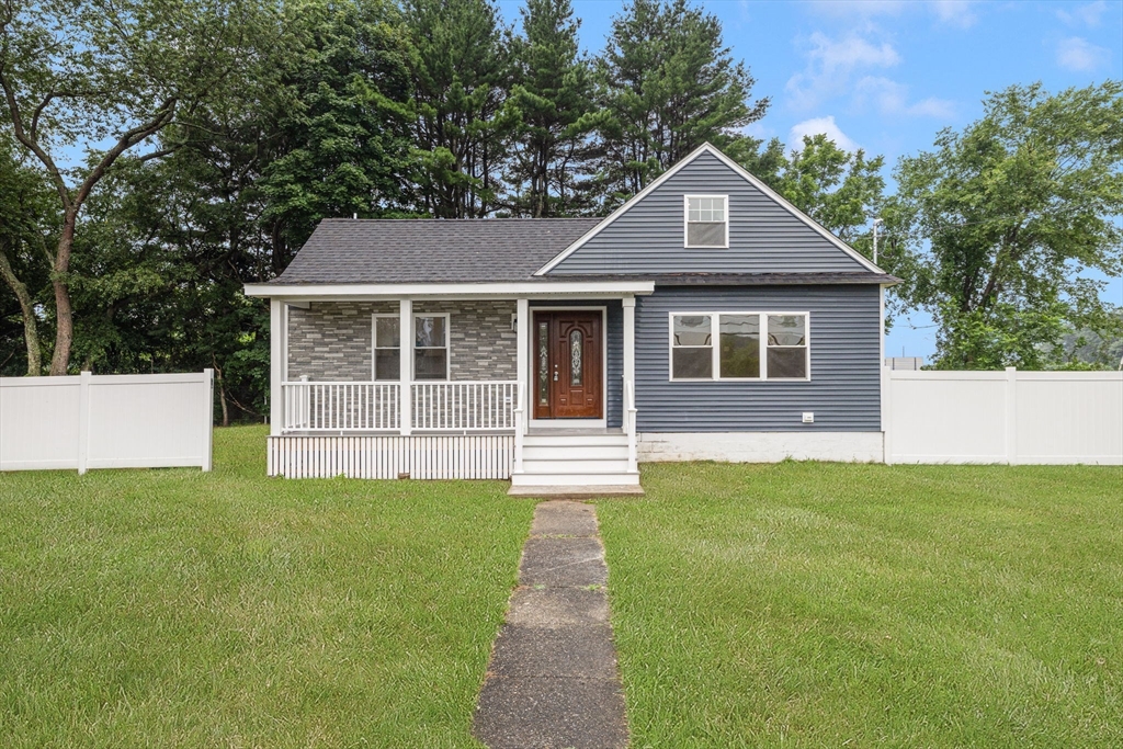 5 Colfall St in Seekonk