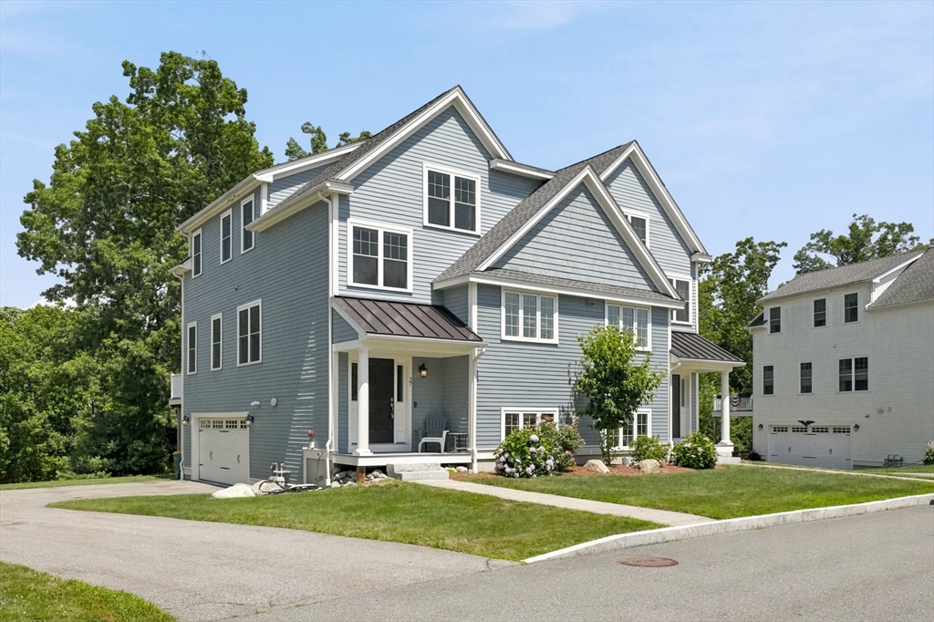 27 Clarks Hill Ln #27 in Framingham