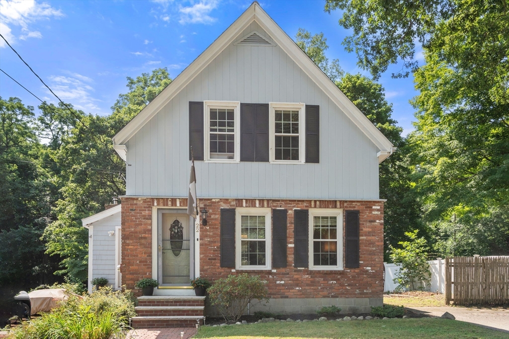 22 Union Rd in Norton