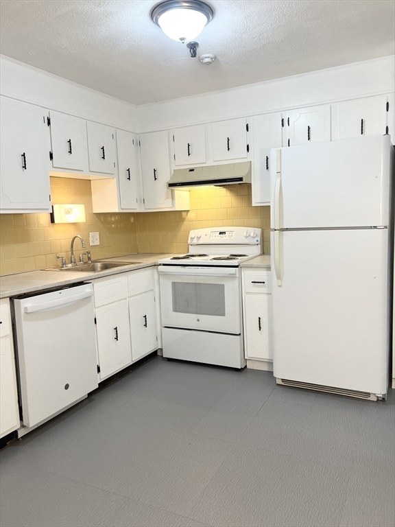 15 SPENCER ROAD #22E in Boxborough