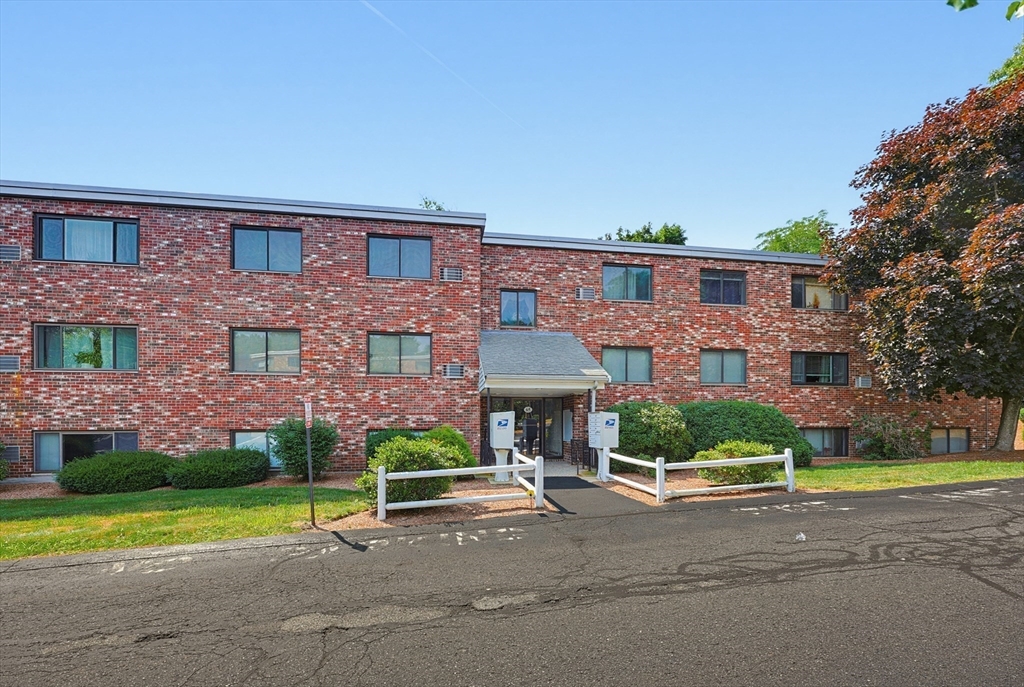 65 Milliken Ave #3 in Franklin