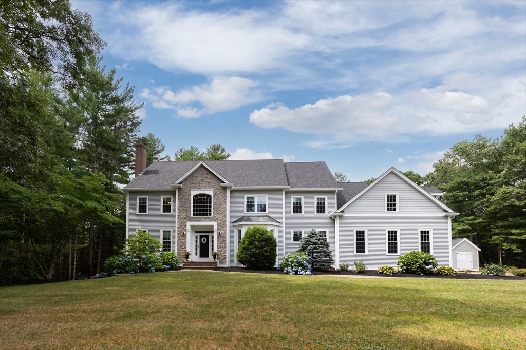 239 Country Club Way in Kingston