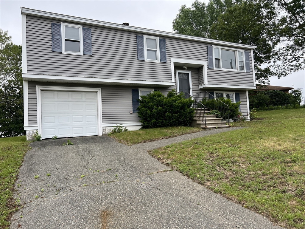 11 Skyview Lane in Woburn