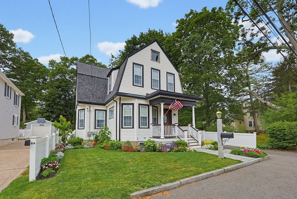 15 Mills Street in Dedham