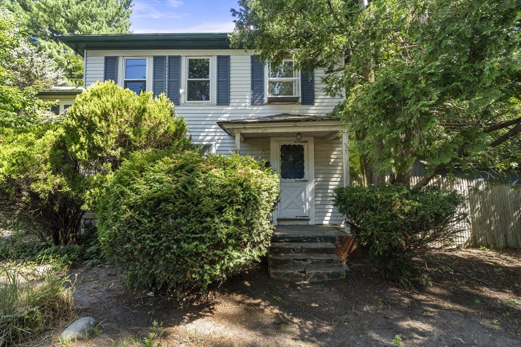 10 Willard St in Wayland