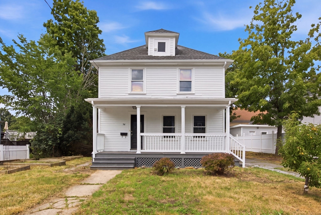 96 Union St in Holbrook