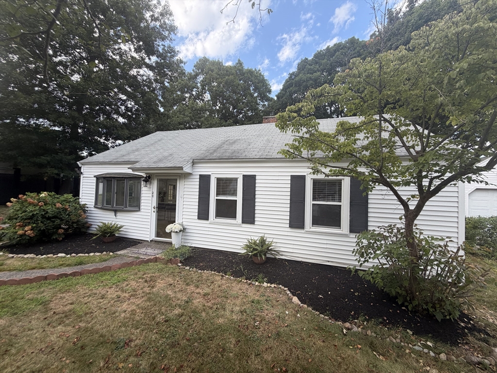 20 Rayburn Rd in Stoughton
