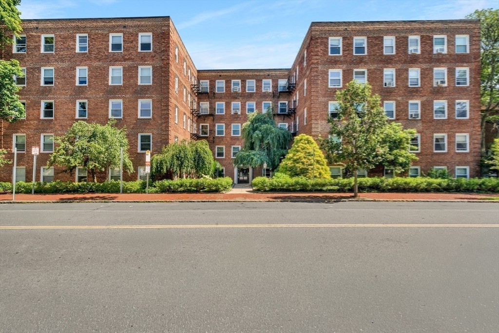395 Broadway #L3A in Cambridge
