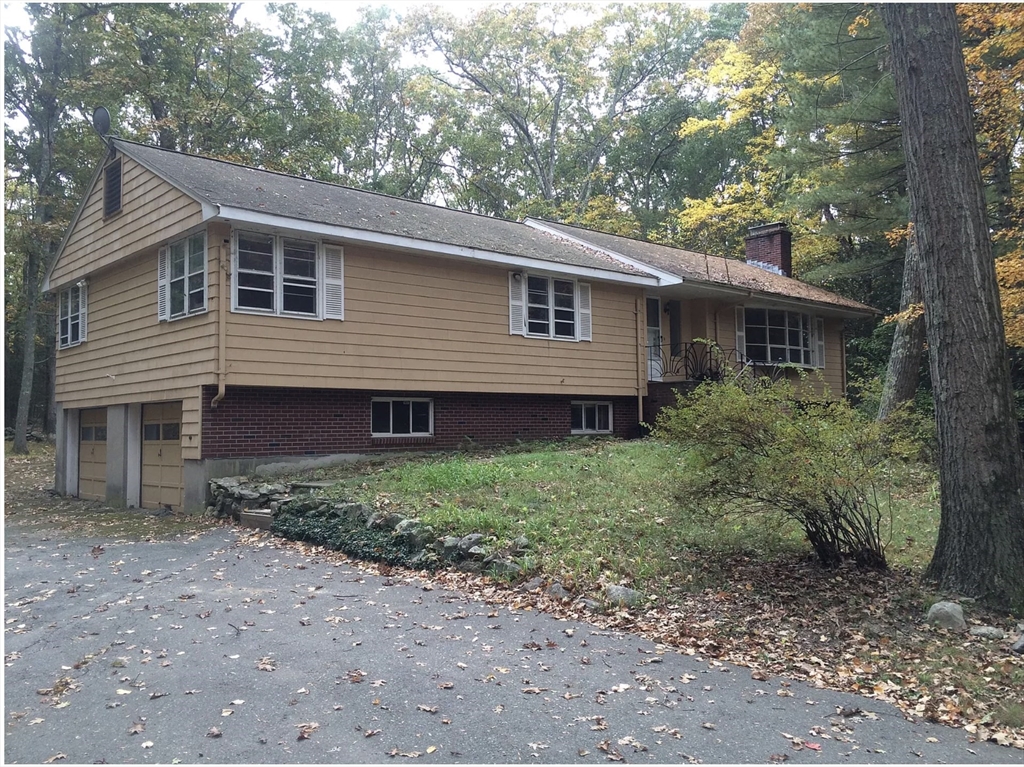 6 Partridge Ln in Lincoln