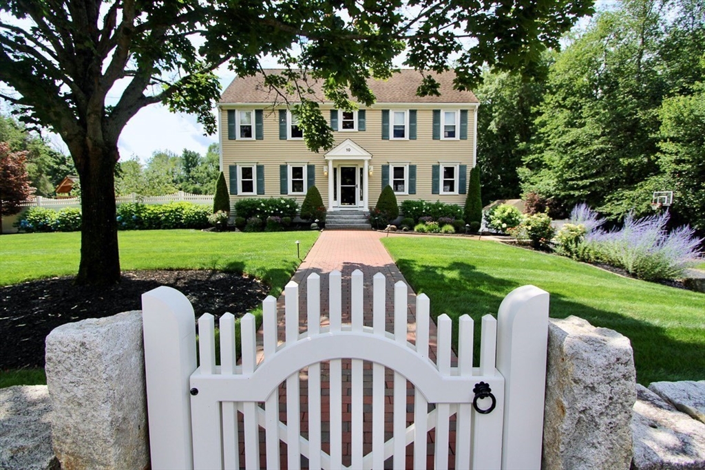 10 Stoneybrook Drive in Bridgewater