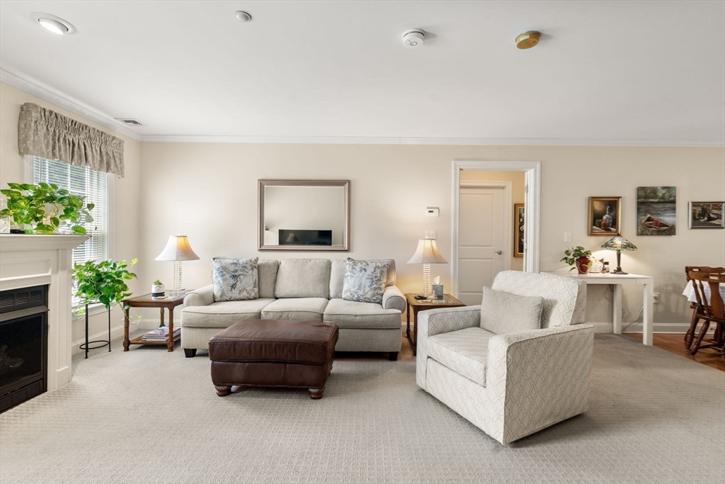 8 Crowninshield St #212 in Peabody
