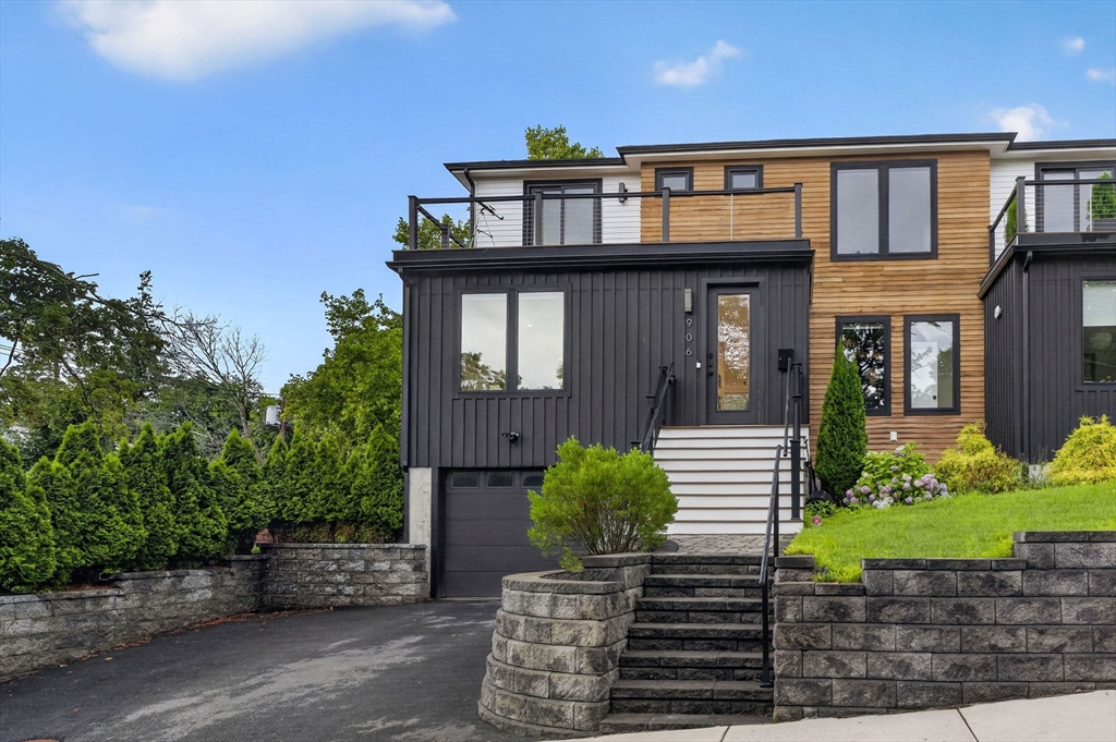 906-908 Chestnut Street #906 in Waban