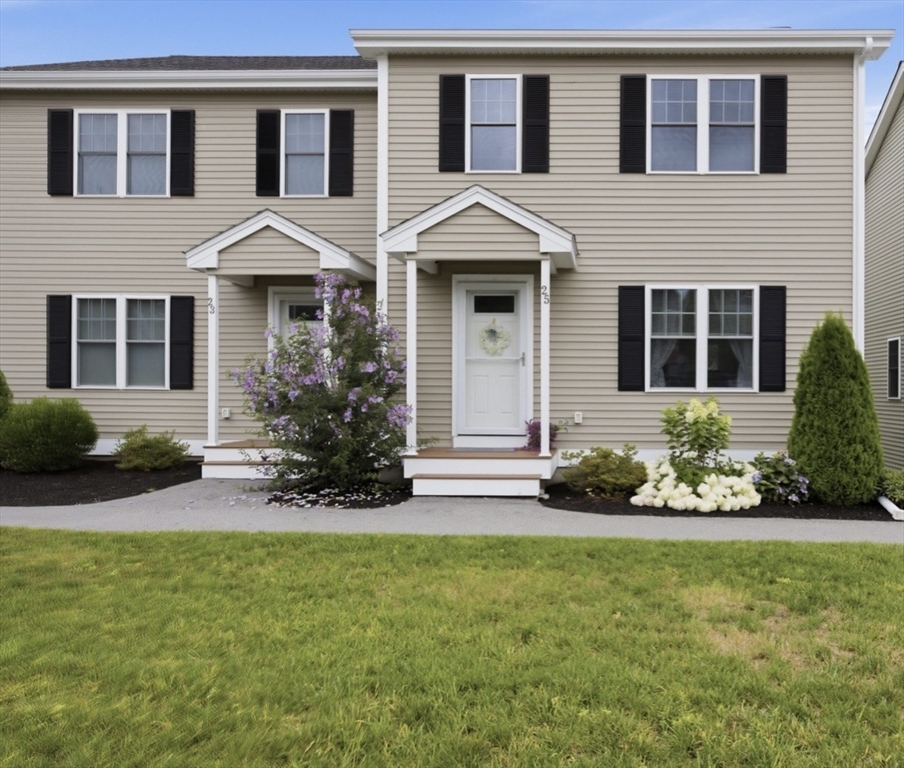 25 Riverside Dr. #25 in Lakeville