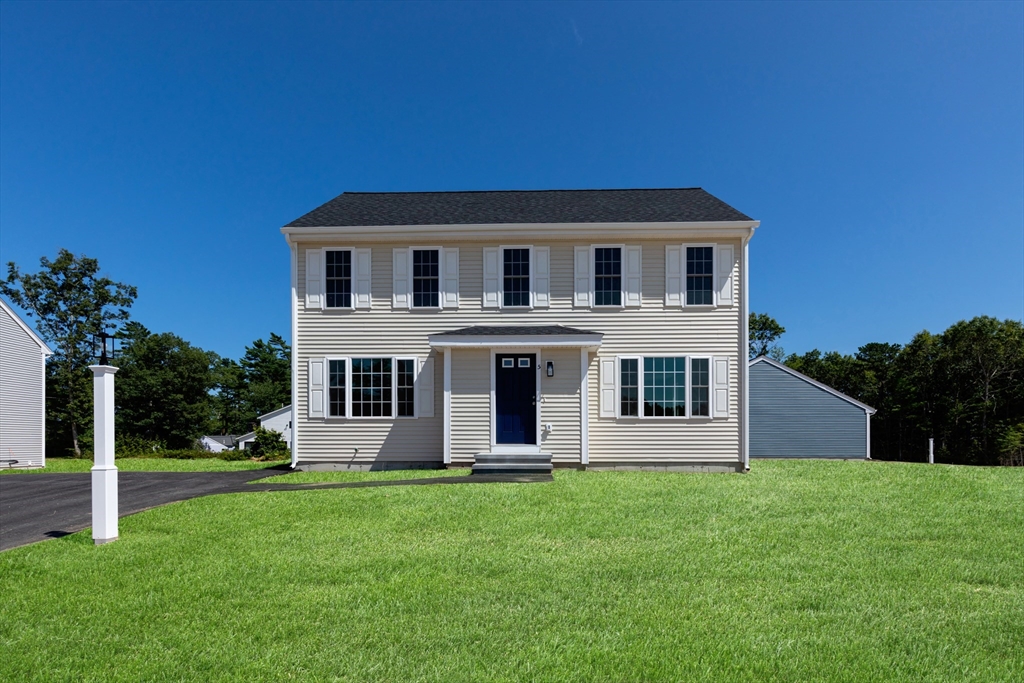 5 Bumblebee Dr in Plymouth