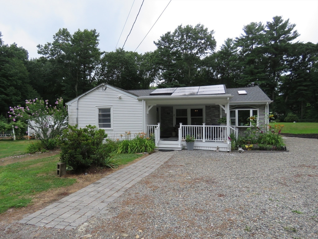 89 N High Street in Foxboro