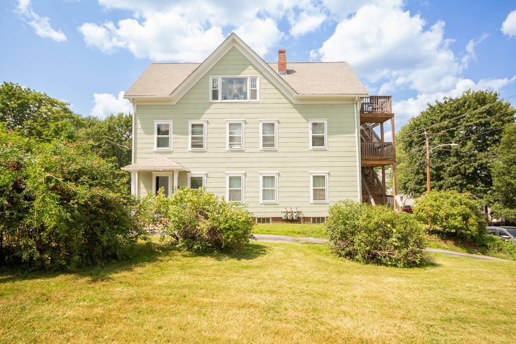 18 Steele St in Worcester