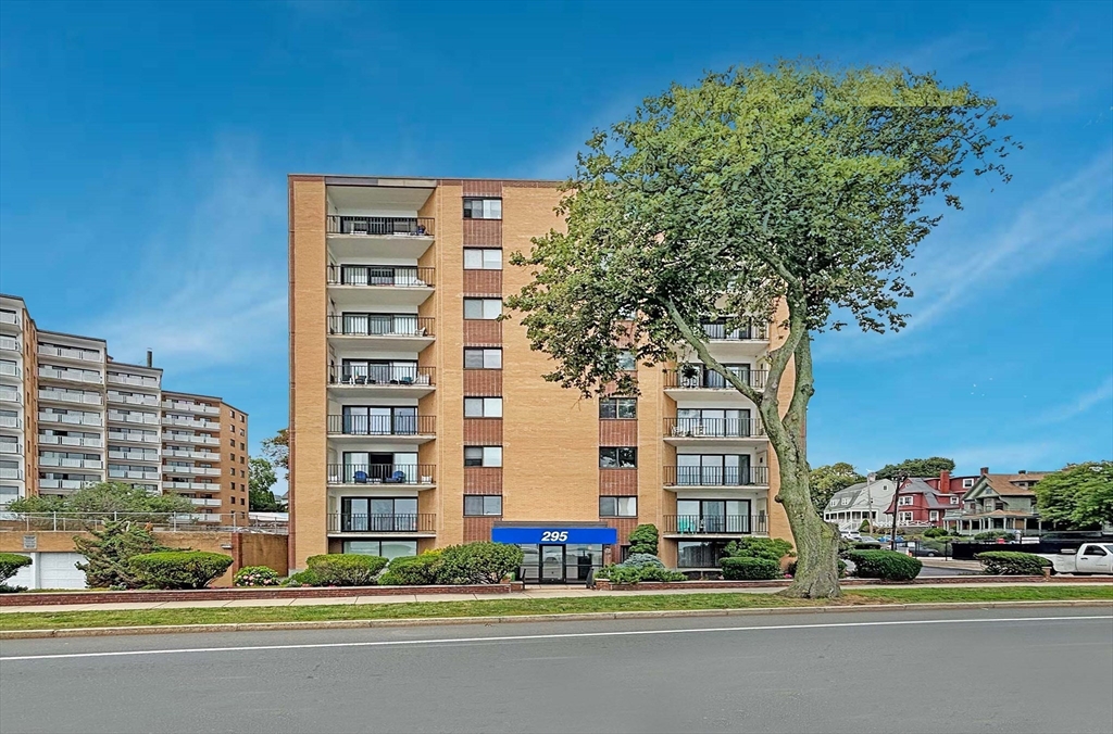 295 Lynn Shore Dr #104 in Lynn