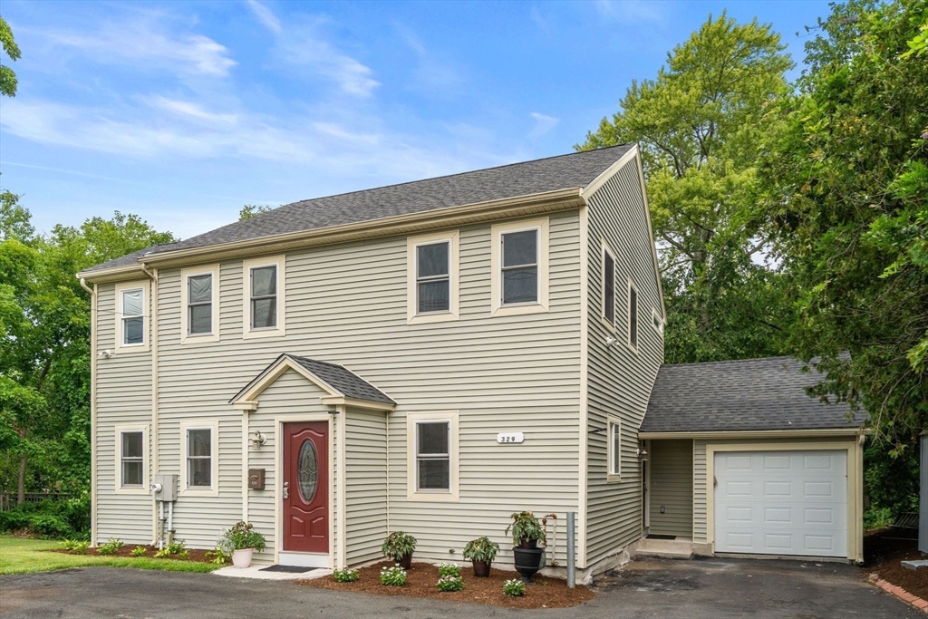 329 Pleasant Street in Ashland