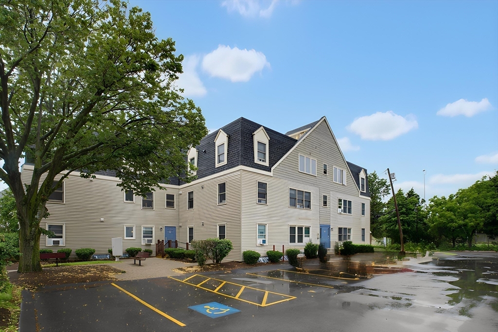 45 Cross St #21 in Medford