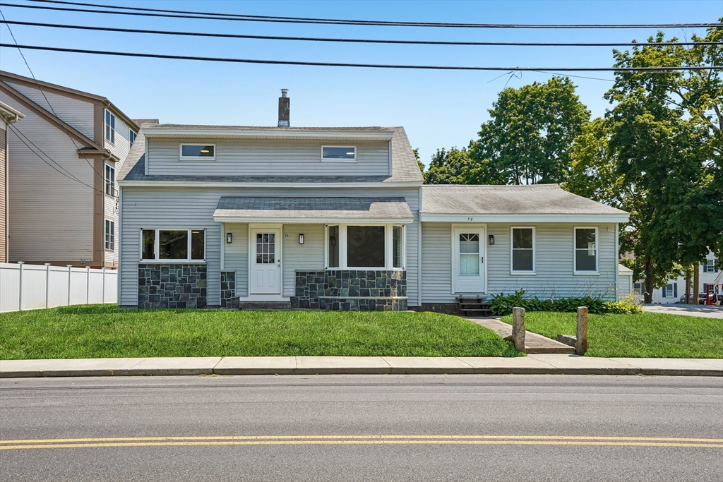 59 Hartford Ave E in Uxbridge
