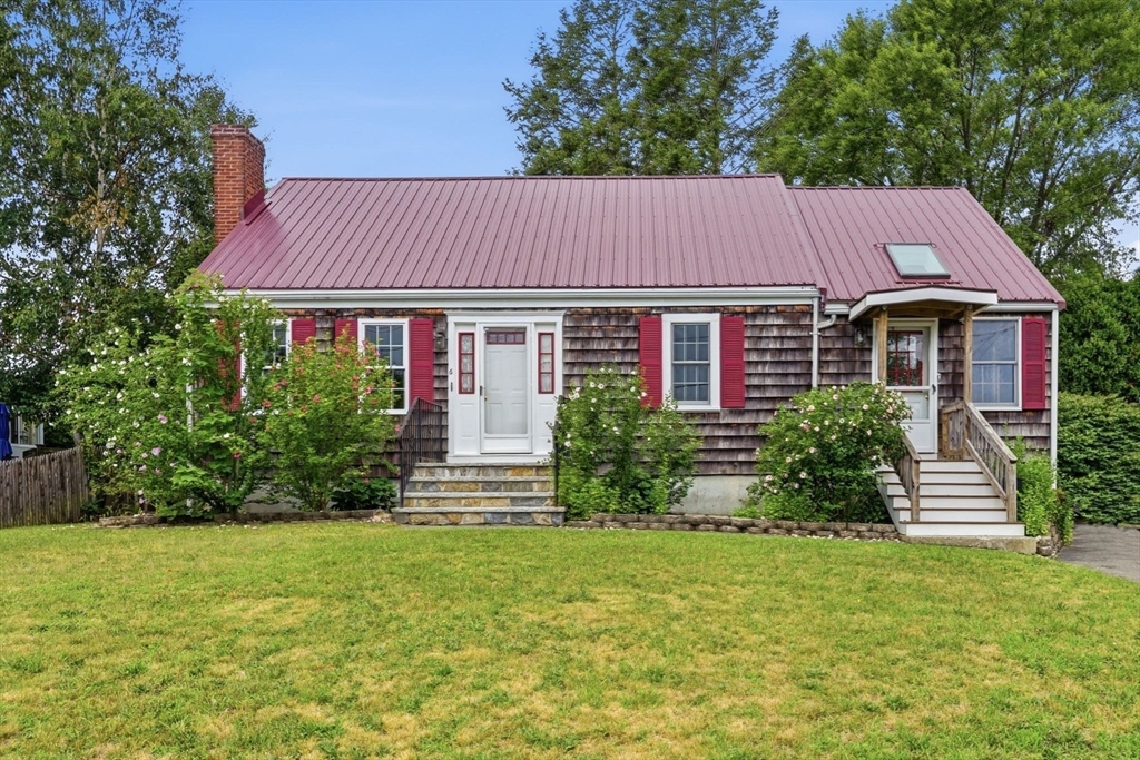 6 Devine Rd in Randolph