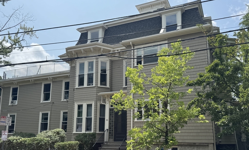 80 Chestnut Street #5C in Cambridge