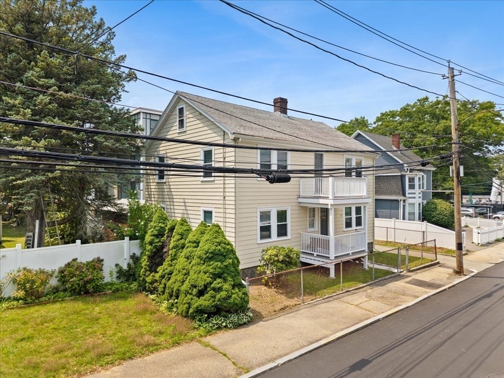 9 Billings St in West Roxbury