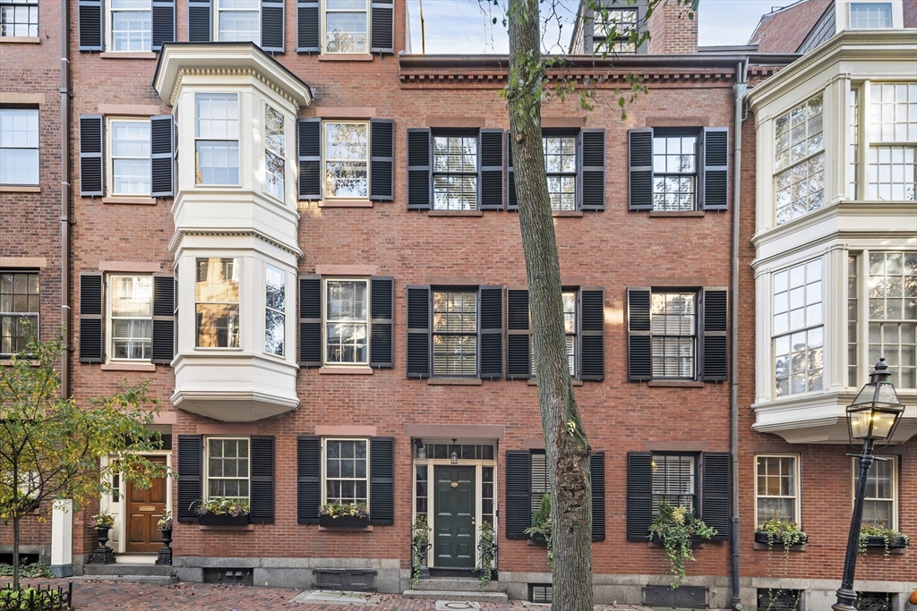 54 Pinckney St in Boston