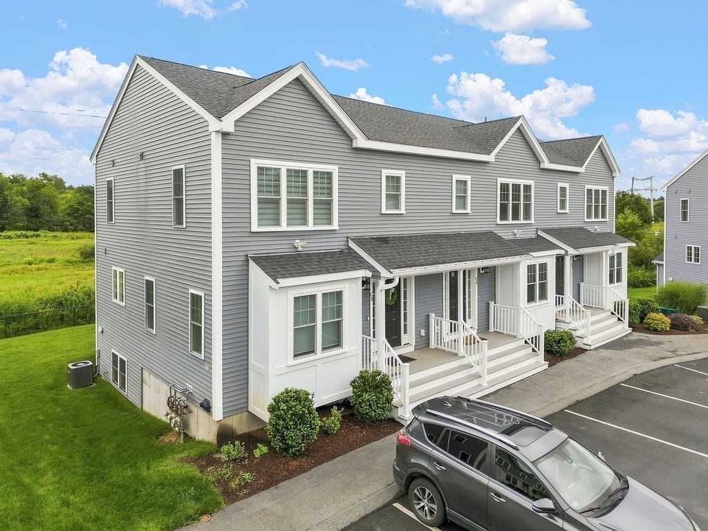 1005 Auburn St #C2 in Whitman
