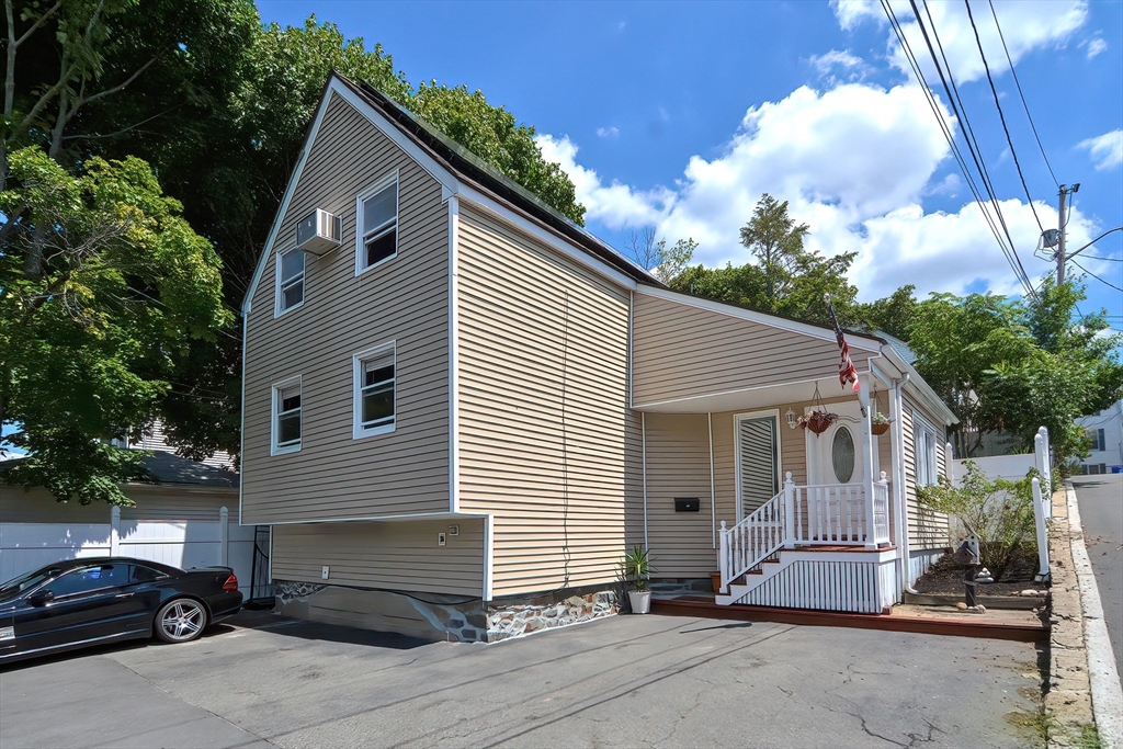 15 Bower S Bower in Malden