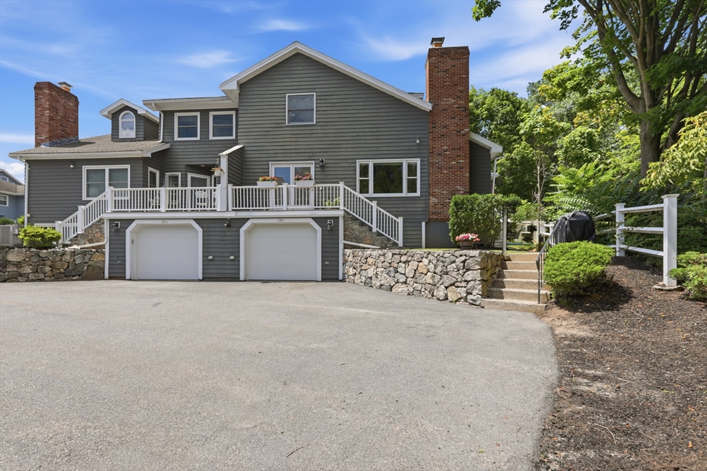28 Carnation Cir #C in Reading