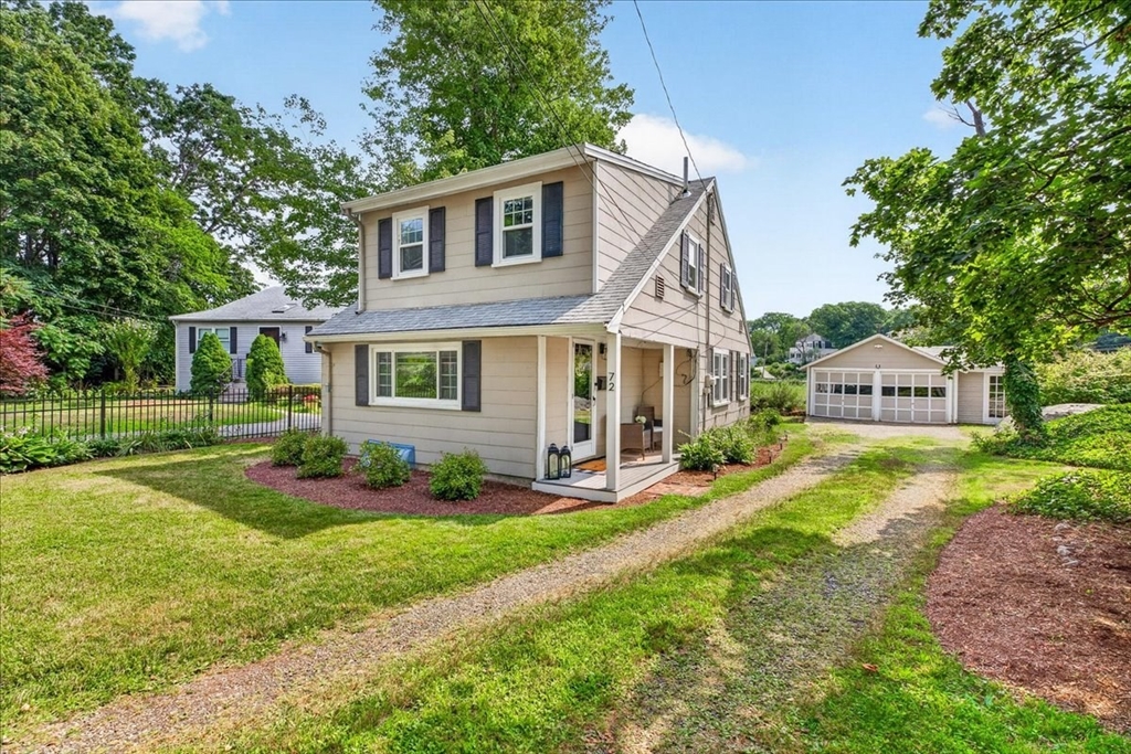 72 Bonnie Brier Cir in Hingham