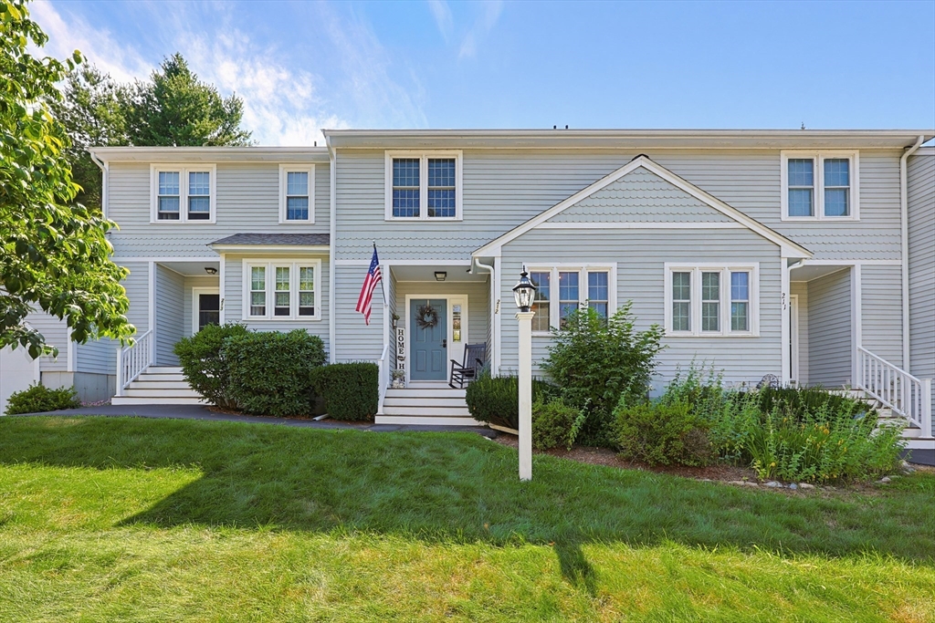 212 Laurelwood Dr #212 in Hopedale