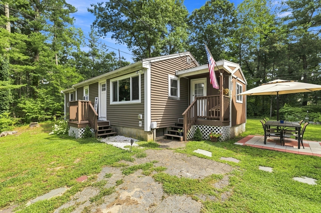 40 Lake Shore Dr in Middleboro
