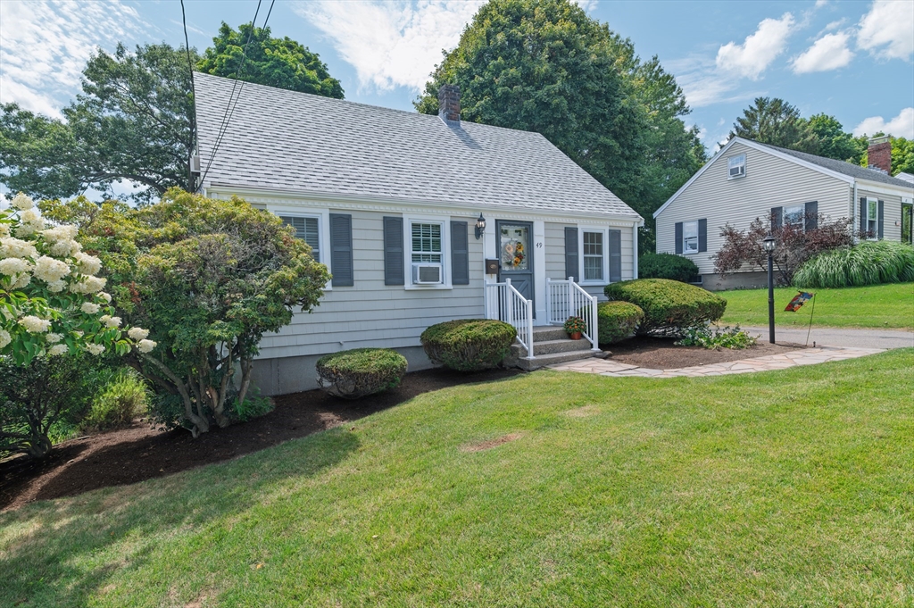 49 Edgeworth St in East Weymouth