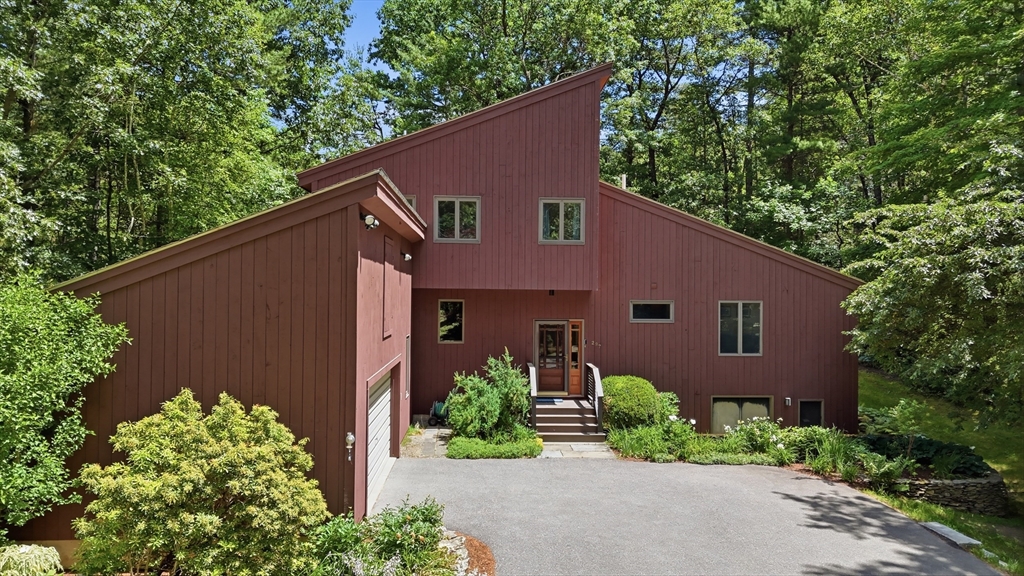 297 Reedy Meadow Rd in Groton