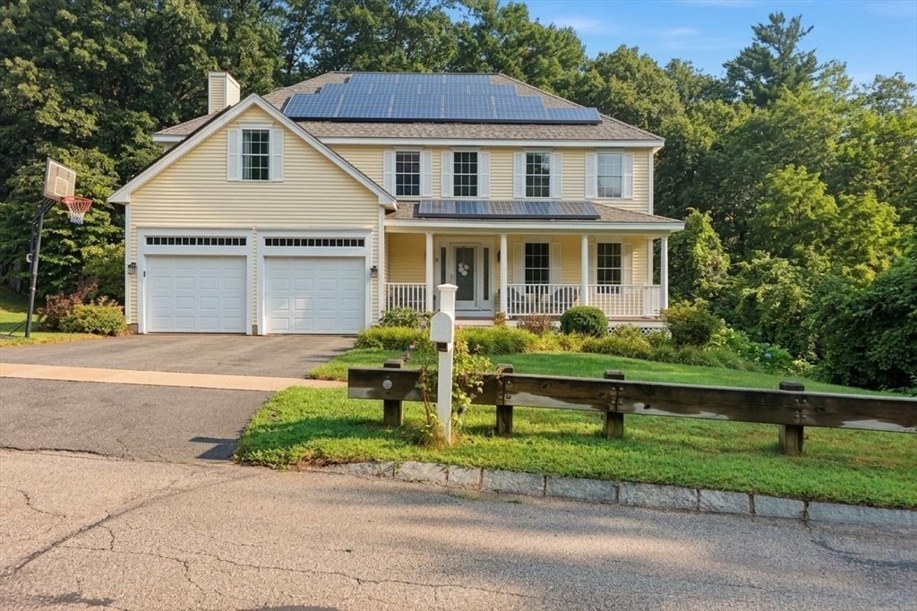 21 Olde Taverne Ln in Amesbury
