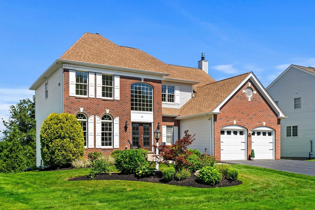 15 Fairways Ln in Methuen