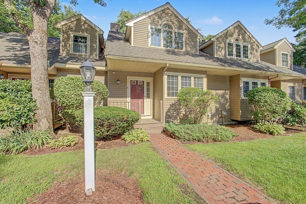 6 Lilac Ct #6 in Hopkinton