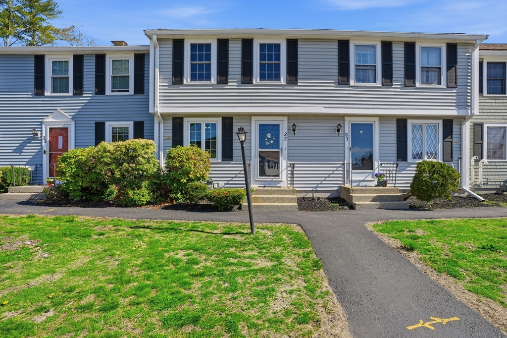 848 Plain St #32 in Marshfield