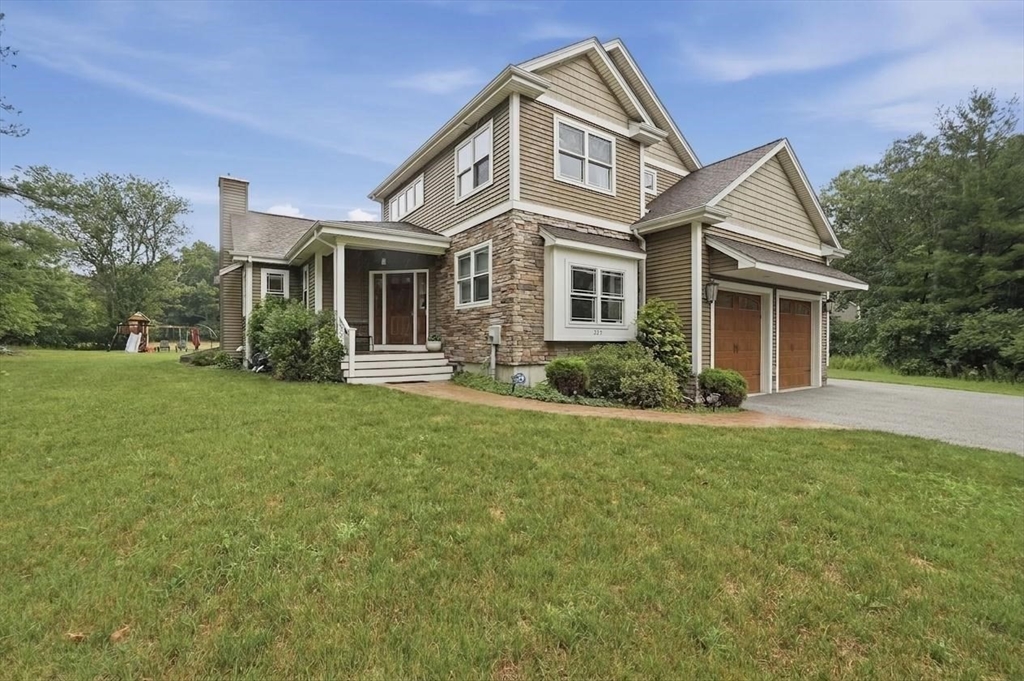 223 Tiffany St in Attleboro