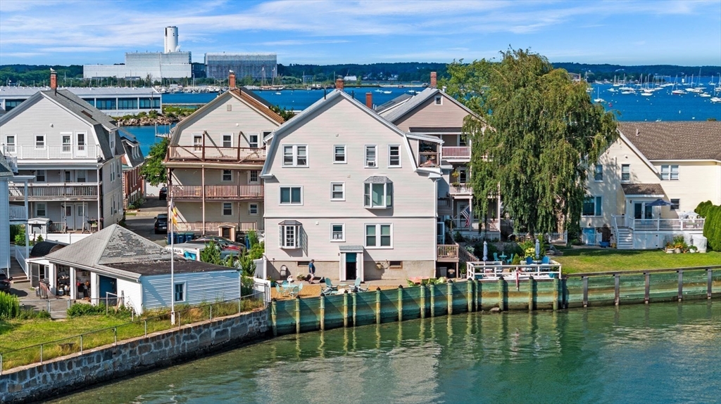 106 Leach St #2 in Salem